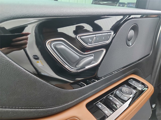 2024 Lincoln Aviator Reserve photo 18