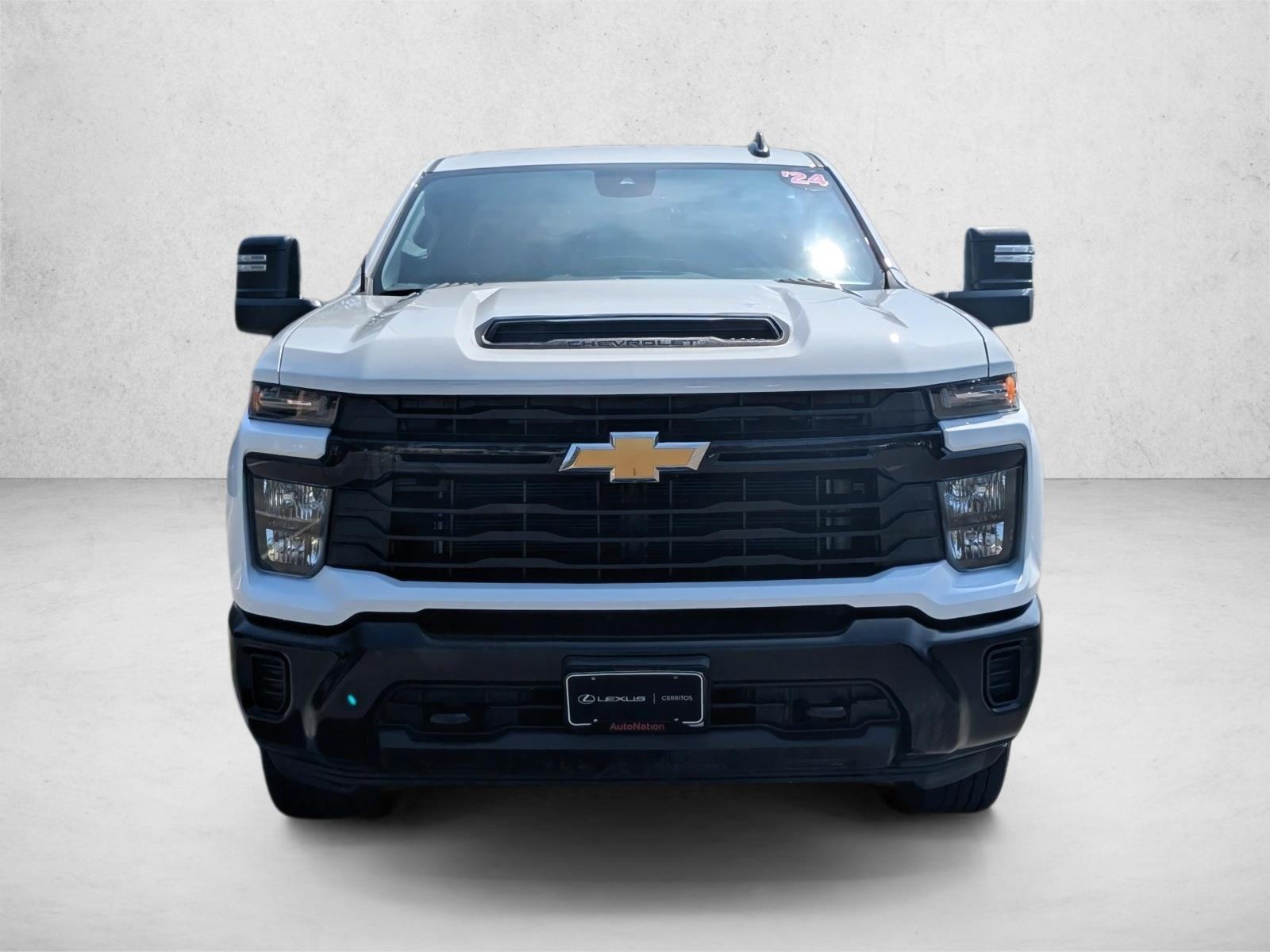 2024 Chevrolet Silverado 2500HD Work Truck photo 2