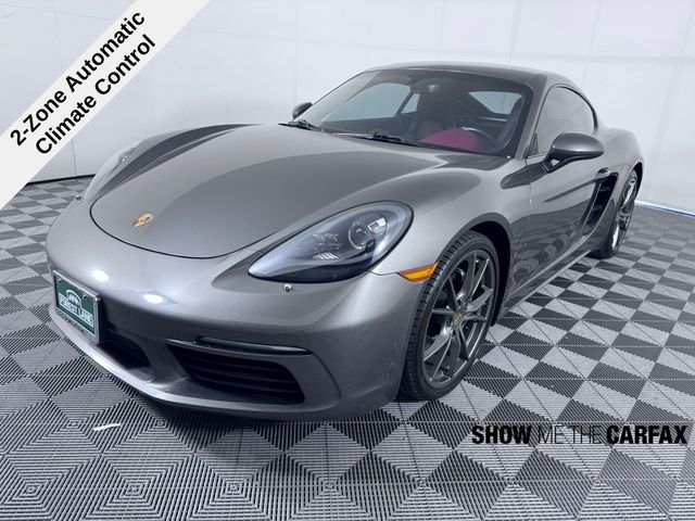 2017 Porsche Cayman Base photo 4