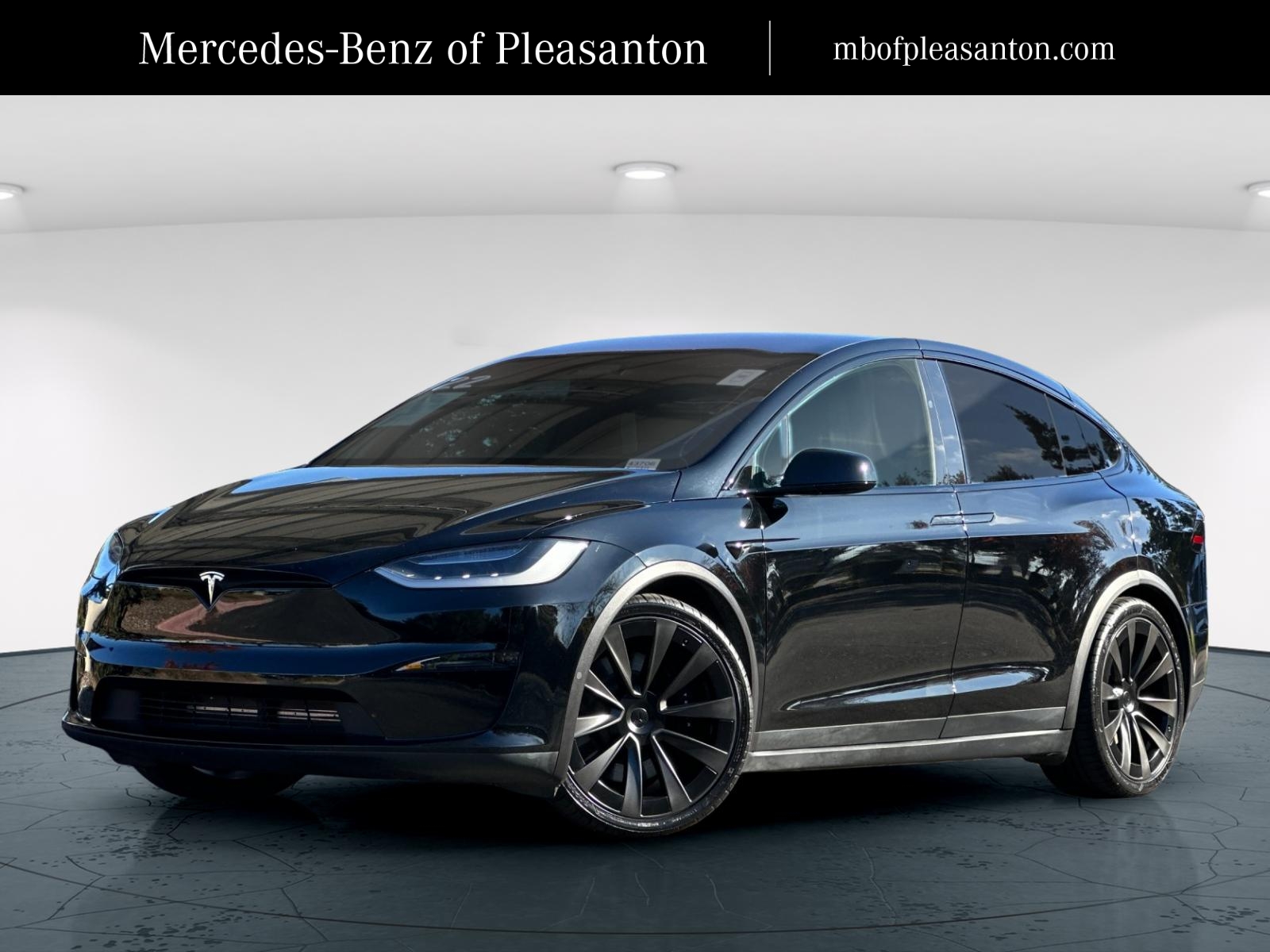 2022 Tesla Model X Long Range's photo