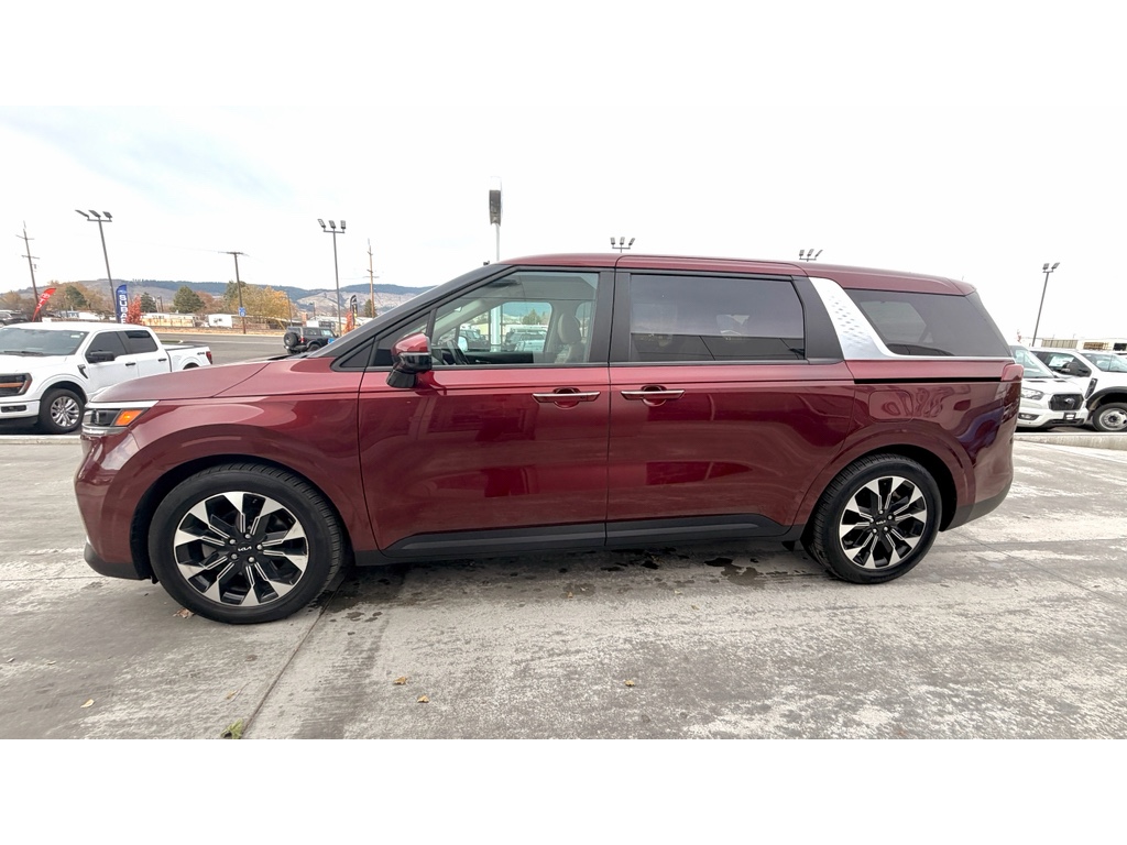 2024 Kia Carnival EX photo 4