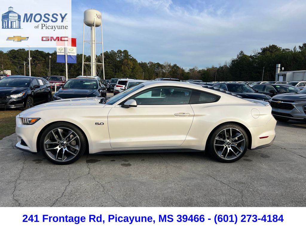 2017 Ford Mustang GT Premium photo 2