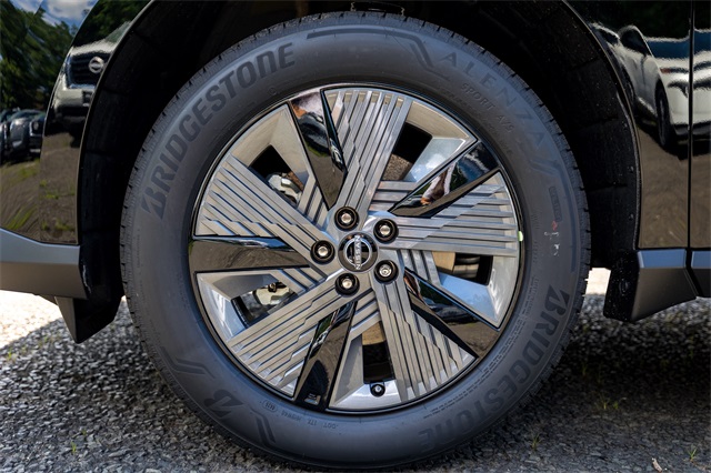 2025 Nissan Murano SL photo 9