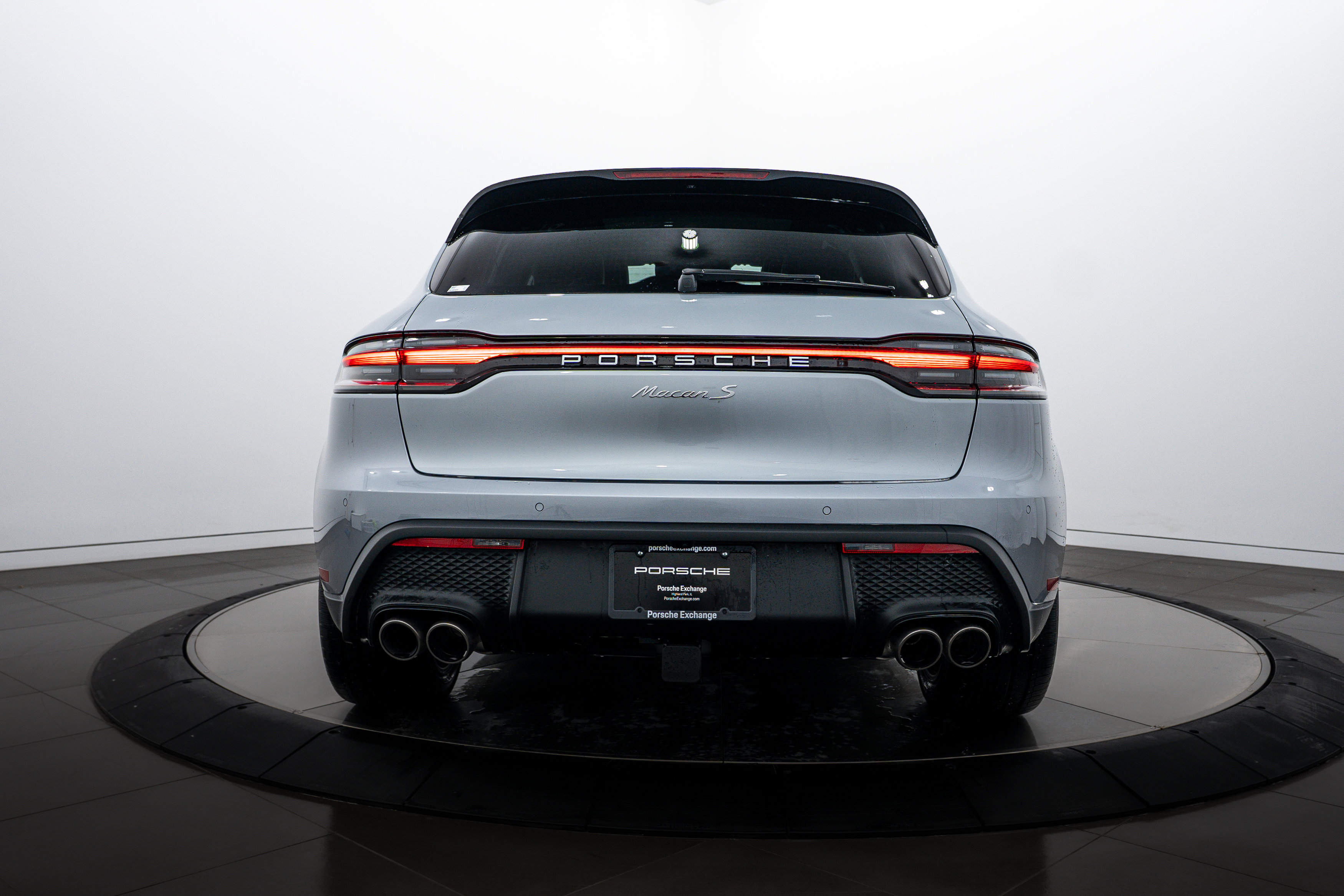2026 Porsche Macan S photo 3