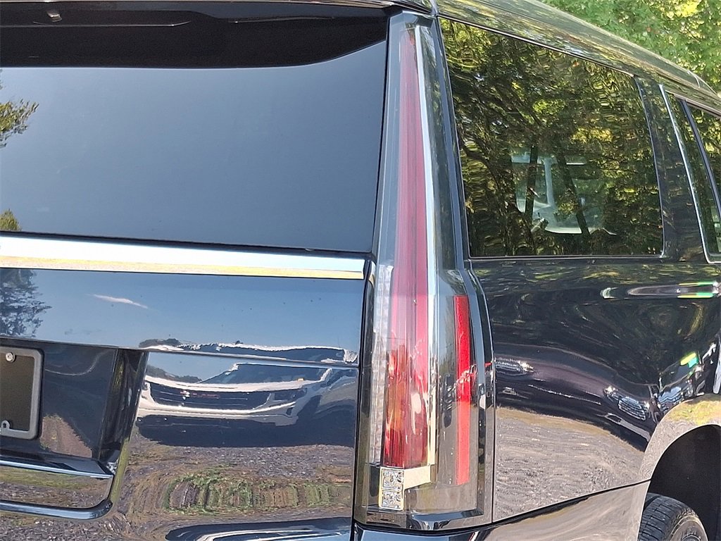 2020 Cadillac Escalade ESV Premium Luxury photo 10