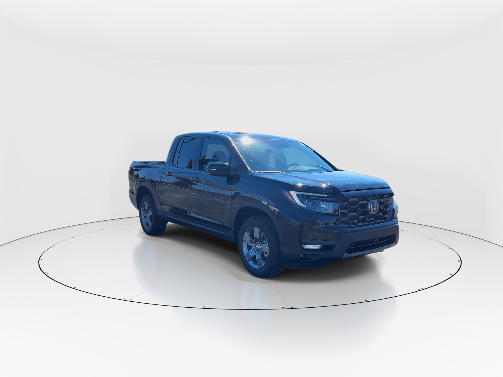 2025 Honda Ridgeline TrailSport photo 2