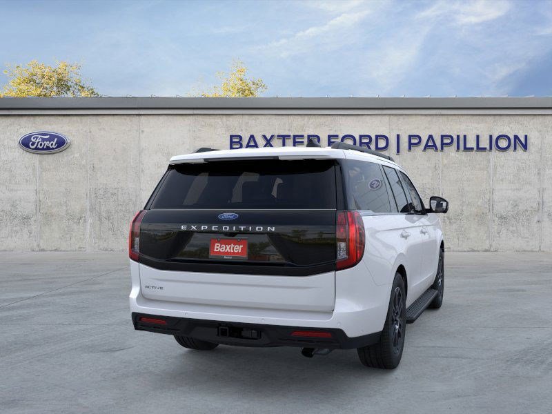 2025 Ford Expedition photo 16