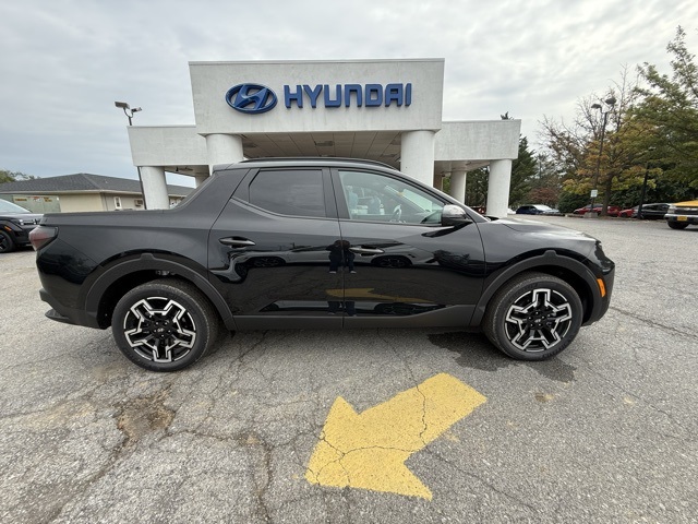 2025 Hyundai Santa Cruz Limited photo 2