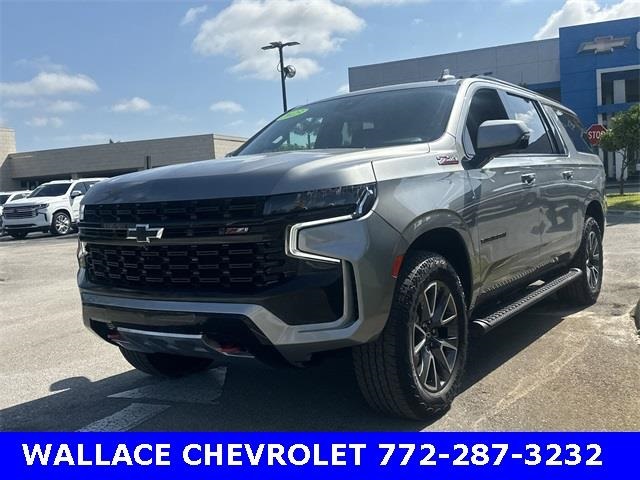 2023 Chevrolet Suburban Z71 photo 2