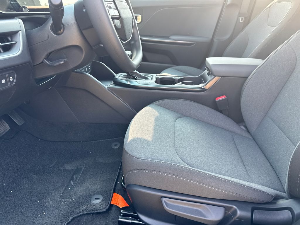 2025 Kia K4 LXS photo 10