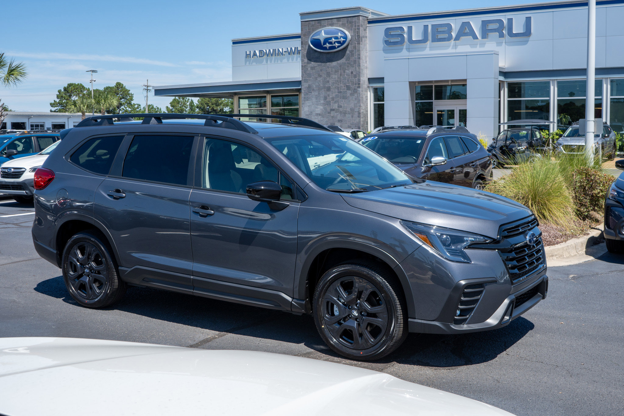 2025 Subaru Ascent Onyx Edition-Touring's photo
