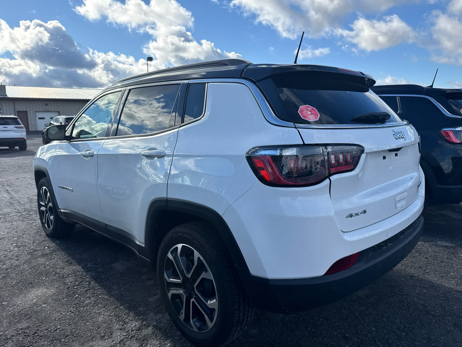 2024 Jeep Compass Limited photo 3