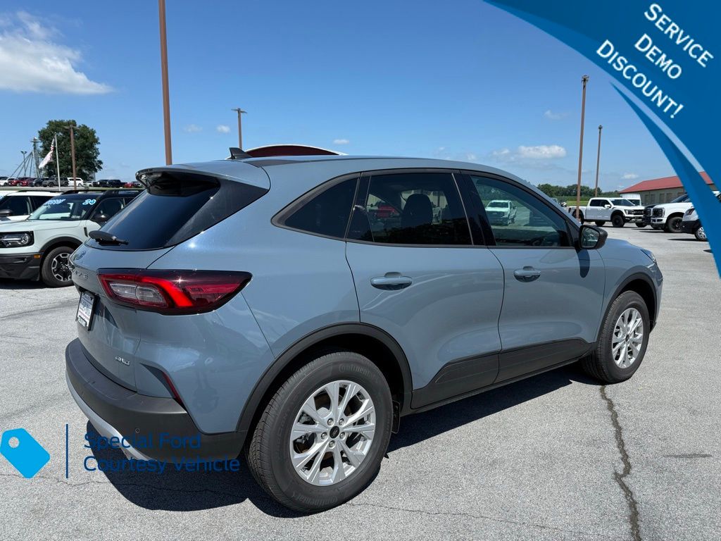 2025 Ford Escape Active photo 6
