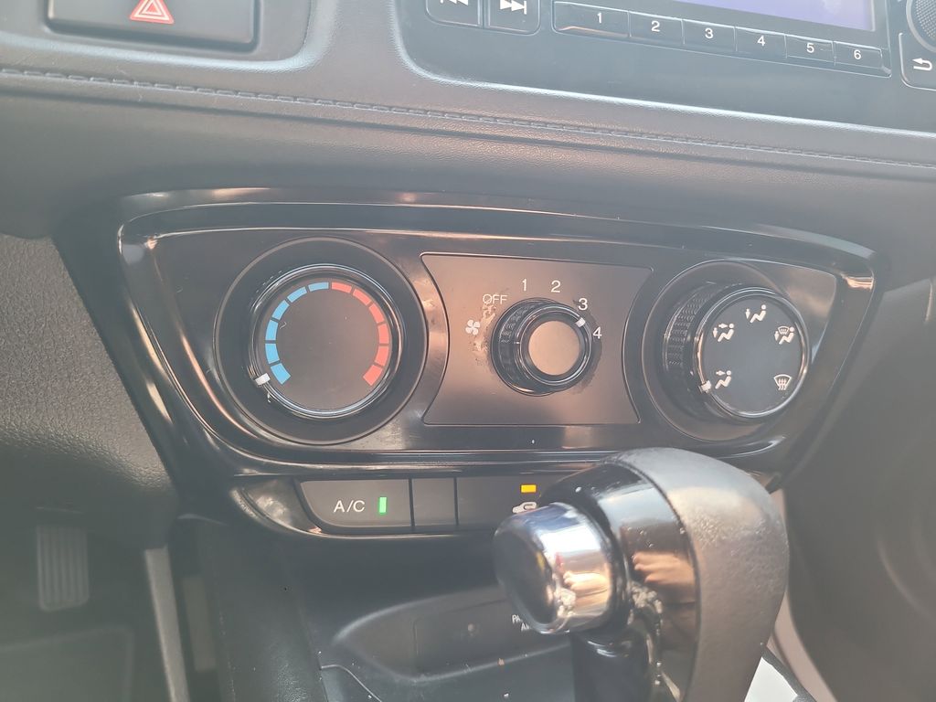 2021 Honda HR-V LX photo 18