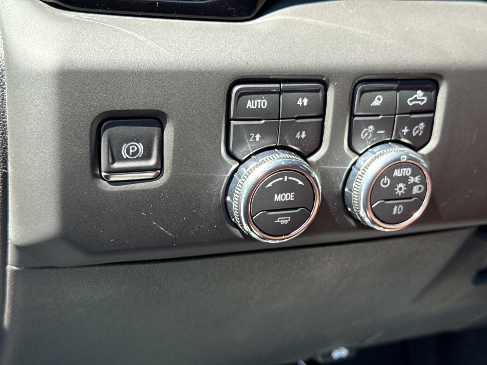 2025 Gmc Sierra 2500 HD Denali Ultimate photo 17