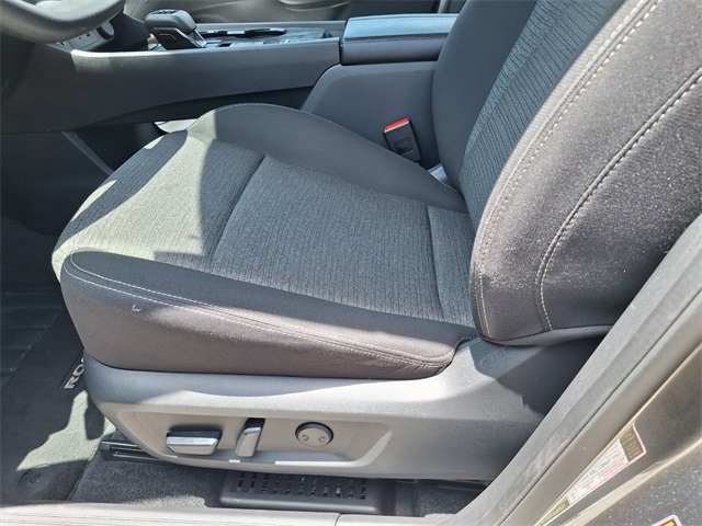 2023 Nissan Rogue SV photo 28