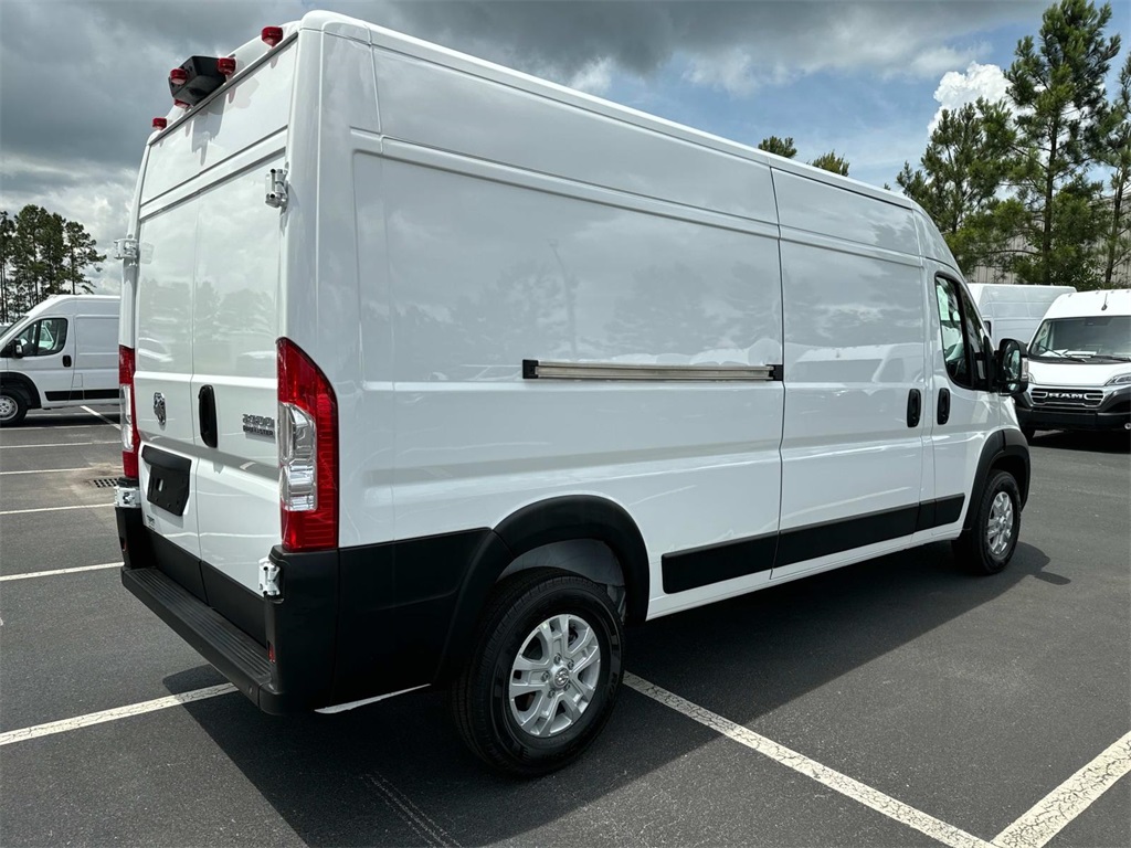 2024 Ram ProMaster 2500 Cargo Van photo 3