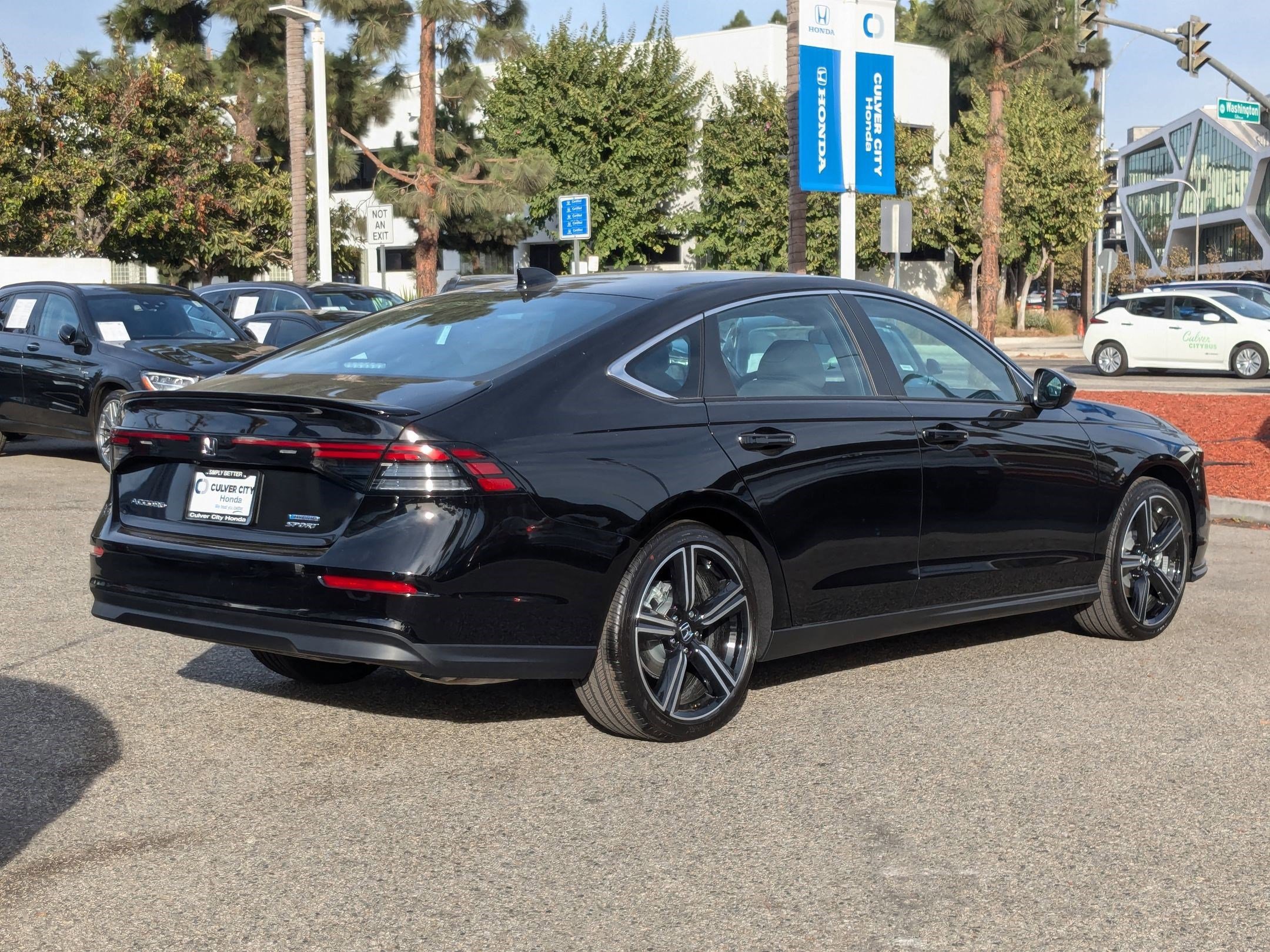 2025 Honda Accord Hybrid Sport photo 3