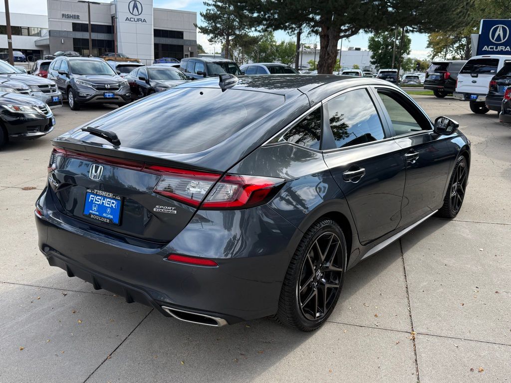 2024 Honda Civic Sport Touring photo 3