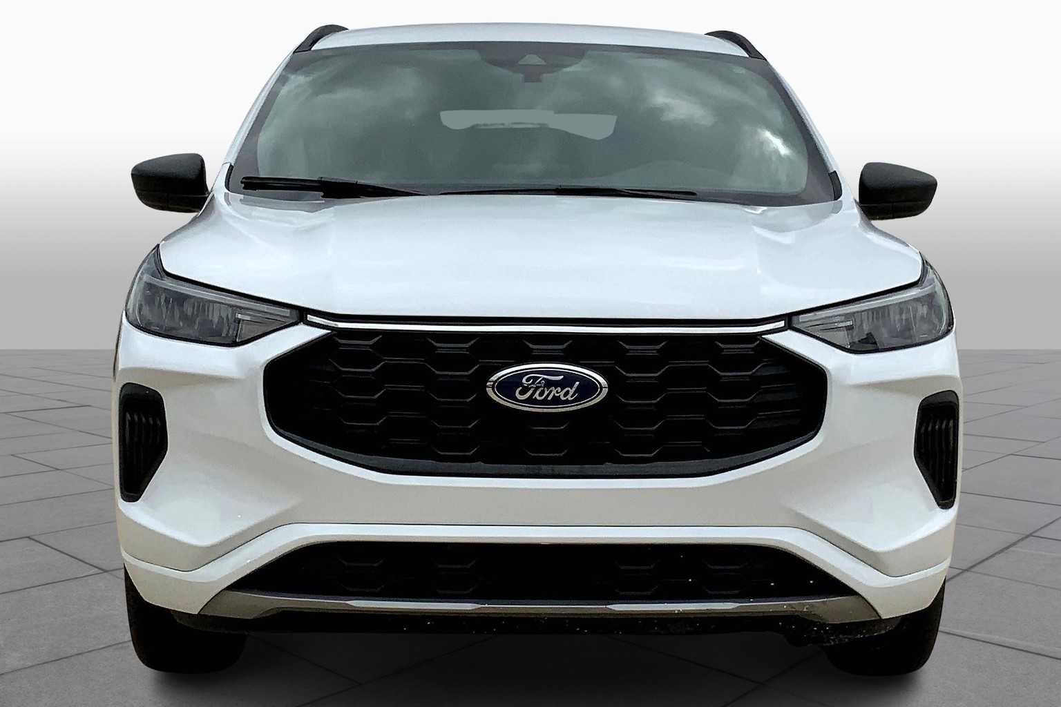 2023 Ford Escape ST-Line photo 3