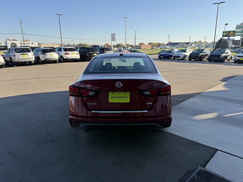 2019 Nissan Altima 2.5 SR photo 4