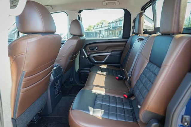 2018 Nissan Titan Platinum Reserve photo 28