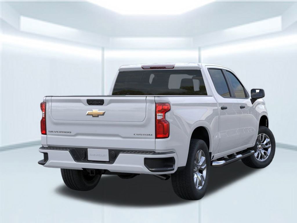 2026 Chevrolet Silverado 1500 Custom photo 3