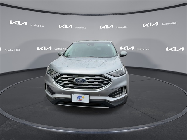 2024 Ford Edge Titanium photo 4