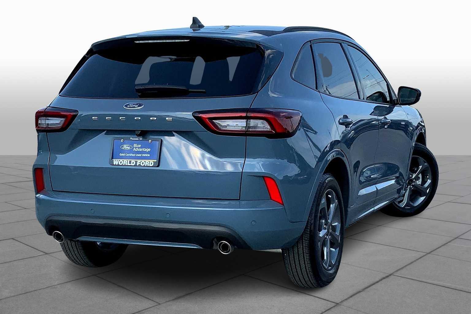 2024 Ford Escape ST-Line photo 10