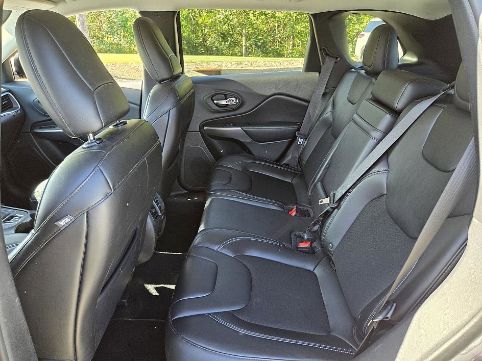 2019 Jeep Cherokee Latitude photo 11