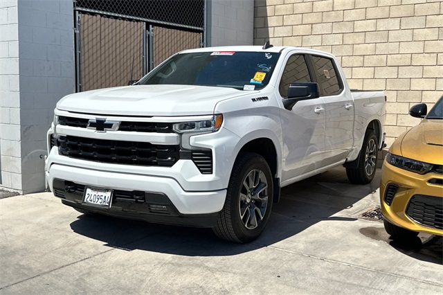2023 Chevrolet Silverado 1500 RST photo 3