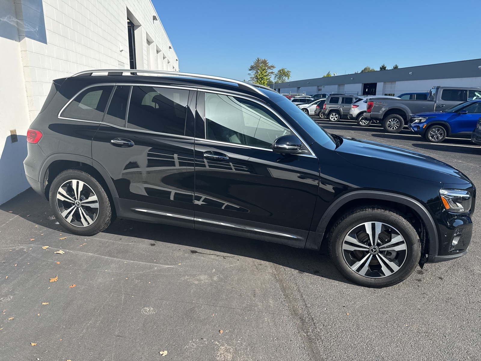 2025 Mercedes Benz GLB 250 4MATIC photo 5
