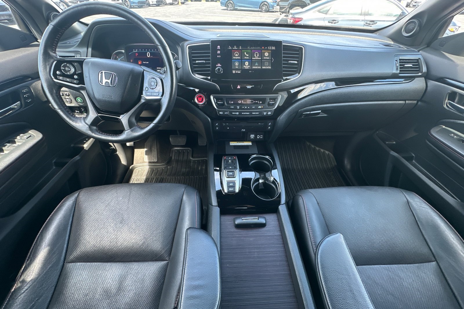 2022 Honda Pilot Black Edition photo 13
