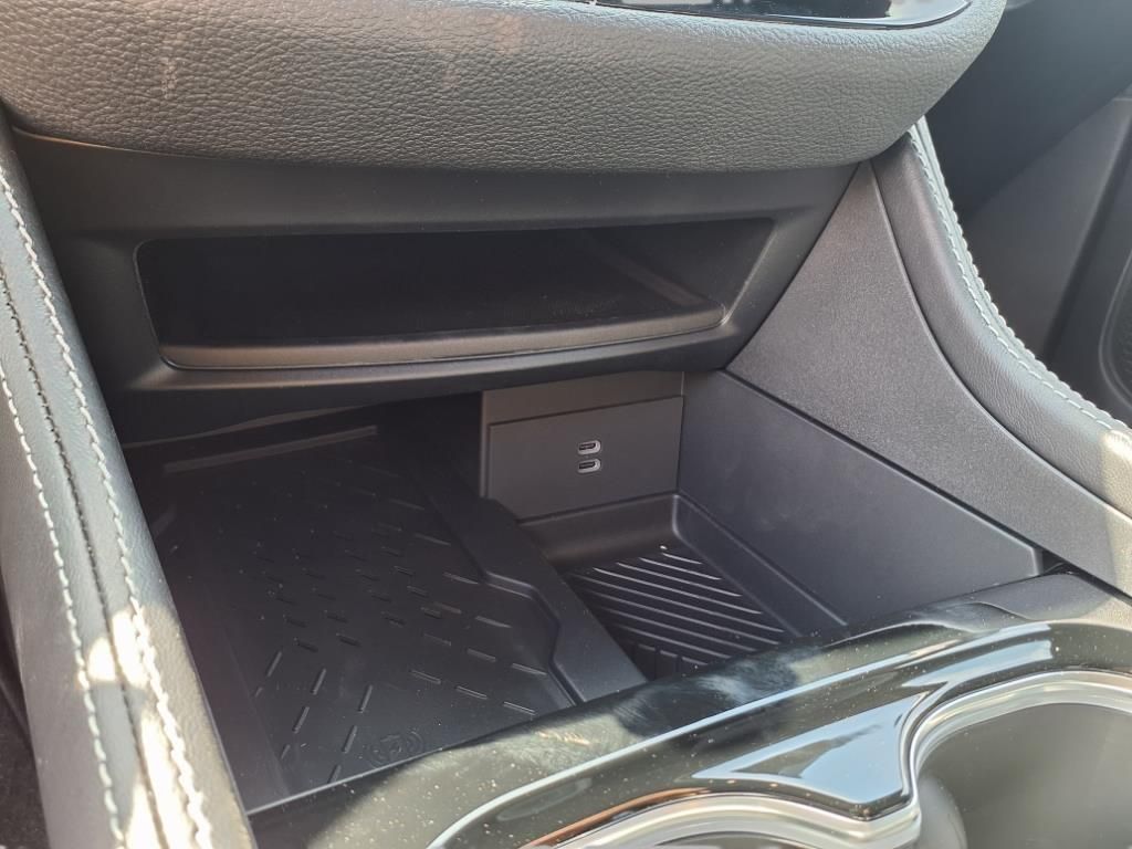 2026 Chrysler Pacifica Limited photo 7