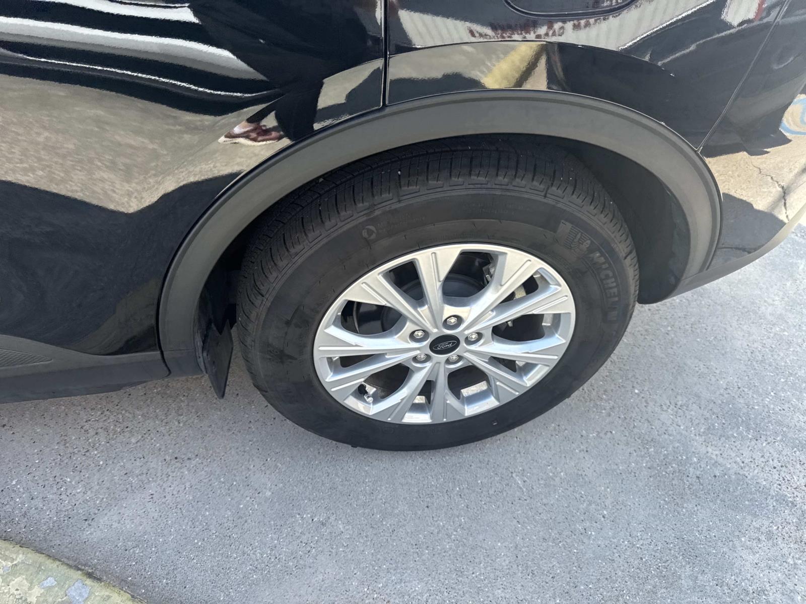 2025 Ford Escape Active photo 3