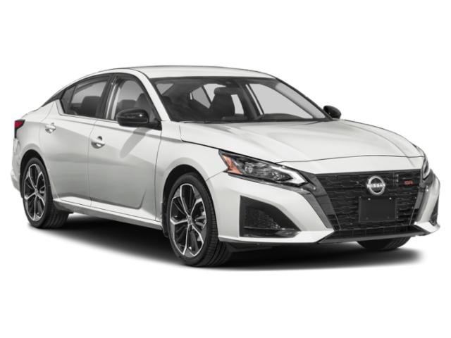 2025 Nissan Altima 2.5 SR photo 9