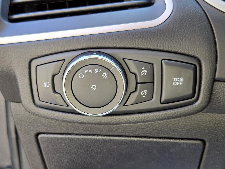 2021 Ford Edge SEL photo 27