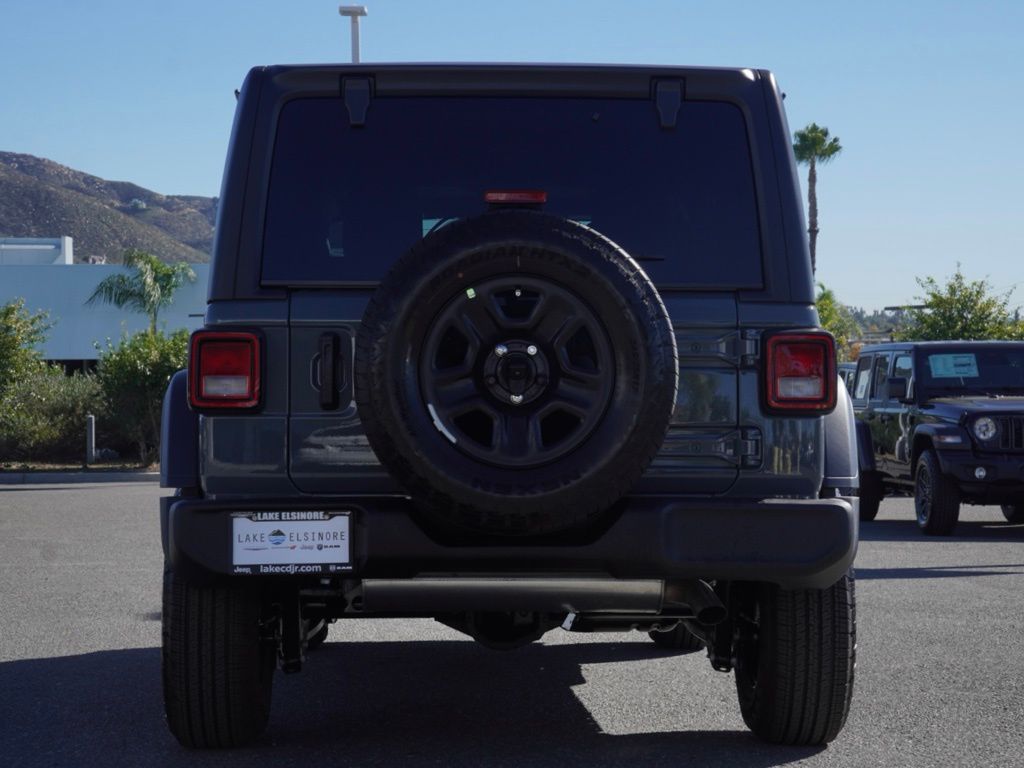 New 2026 Anvil Clear-Coat Exterior Paint Jeep 4-Door Sport S image 4