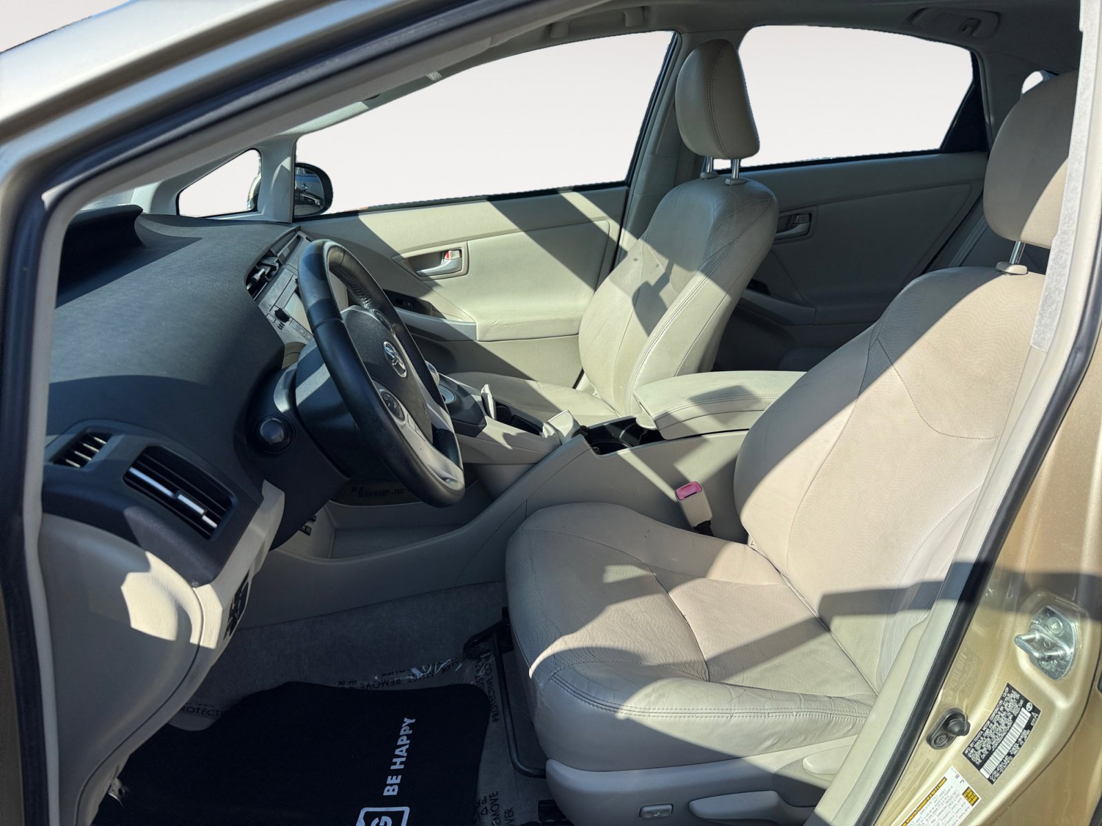 2010 Toyota Prius Four photo 10
