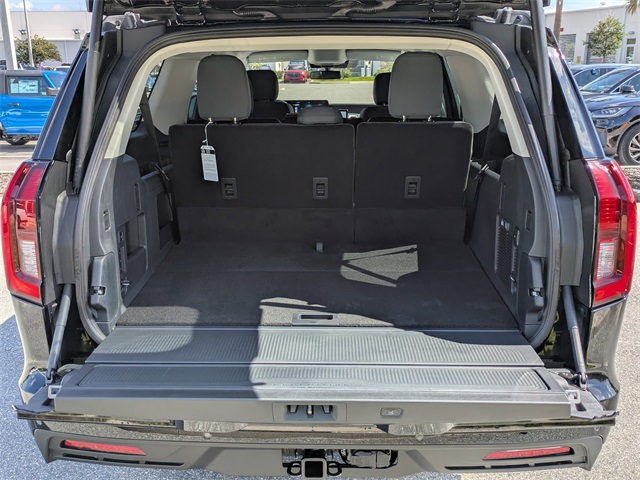 2025 Ford Expedition MAX photo 12
