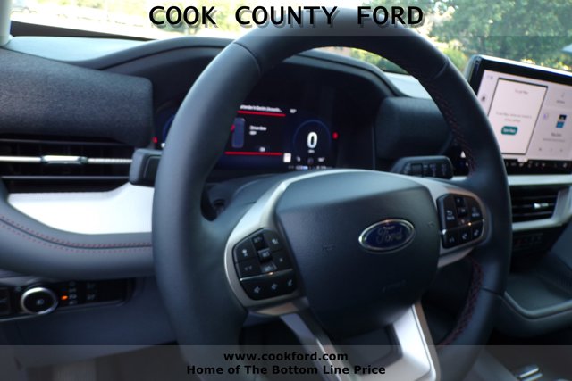 2025 Ford Explorer photo 17