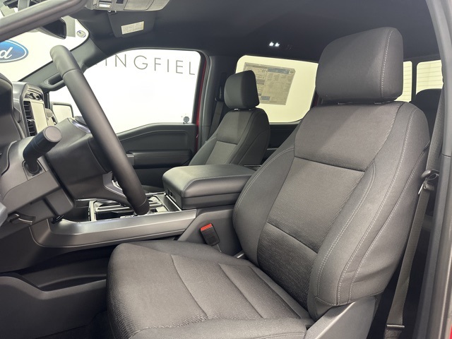 2025 Ford F-150 XLT photo 14
