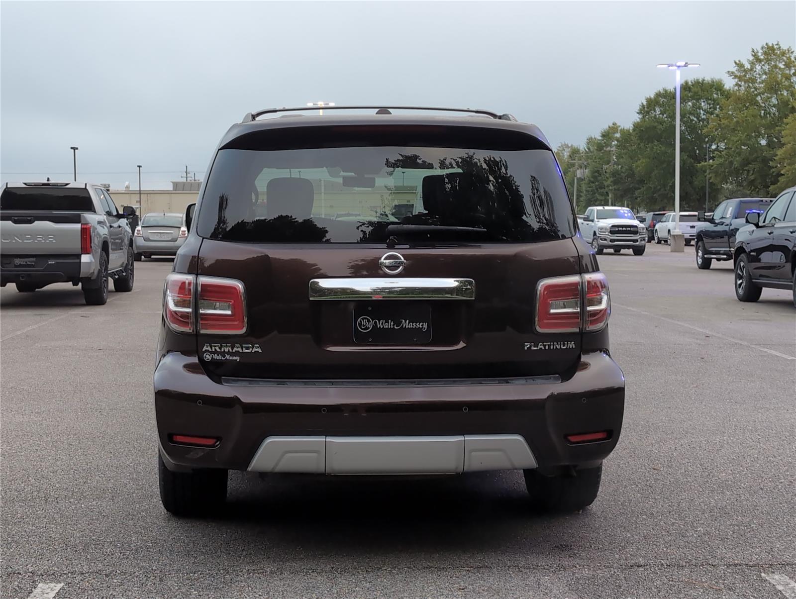 2018 Nissan Armada Platinum photo 3