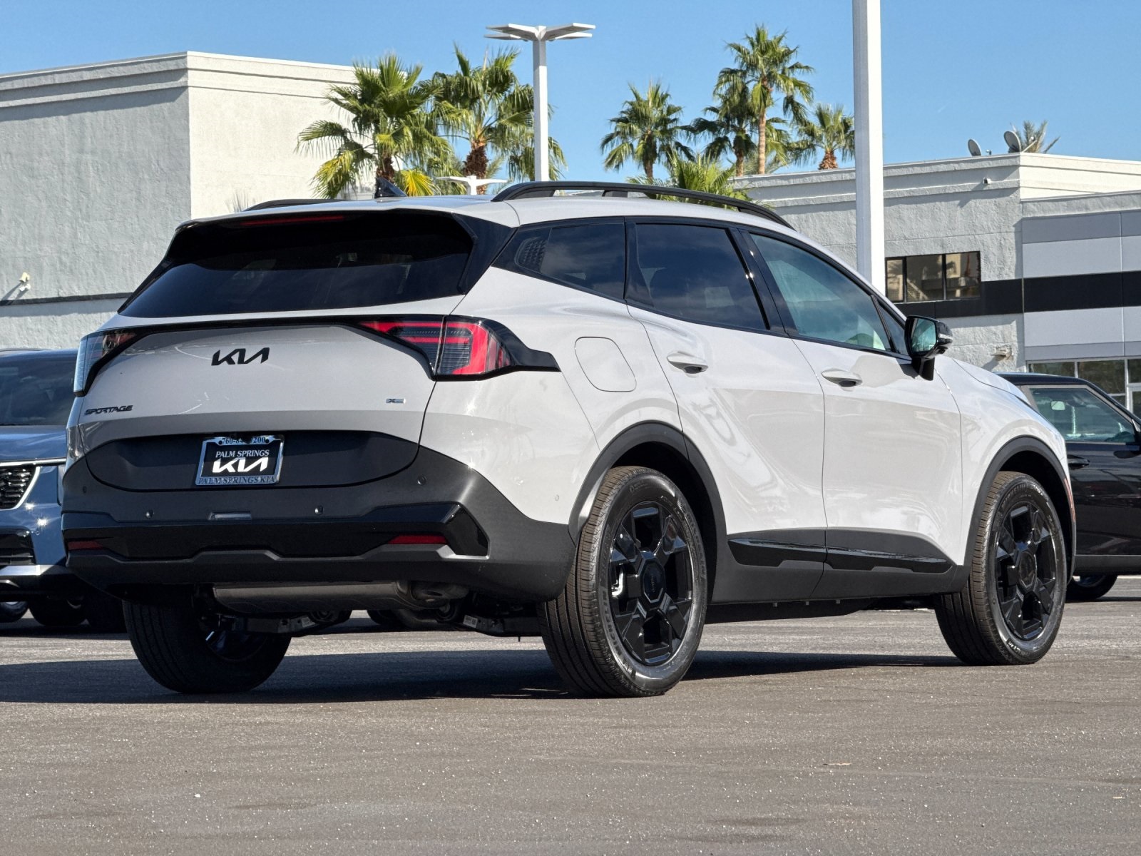 2026 Kia Sportage Plug-In Hybrid X-Line Prestige photo 3