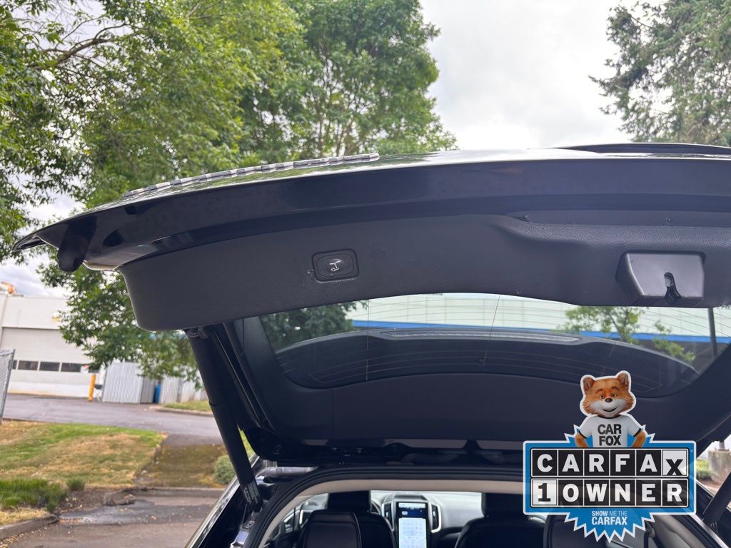 2022 Ford Edge Titanium photo 31