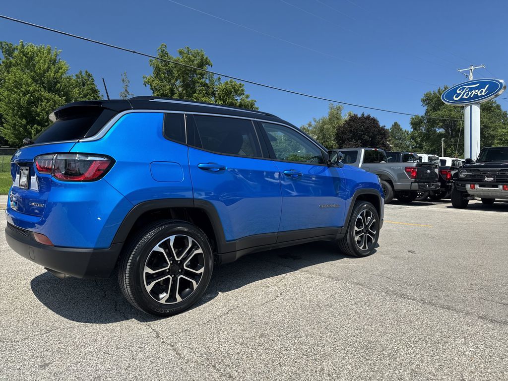 2022 Jeep Compass Limited photo 4