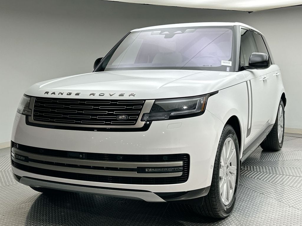 2023 Land Rover Range Rover SE's photo