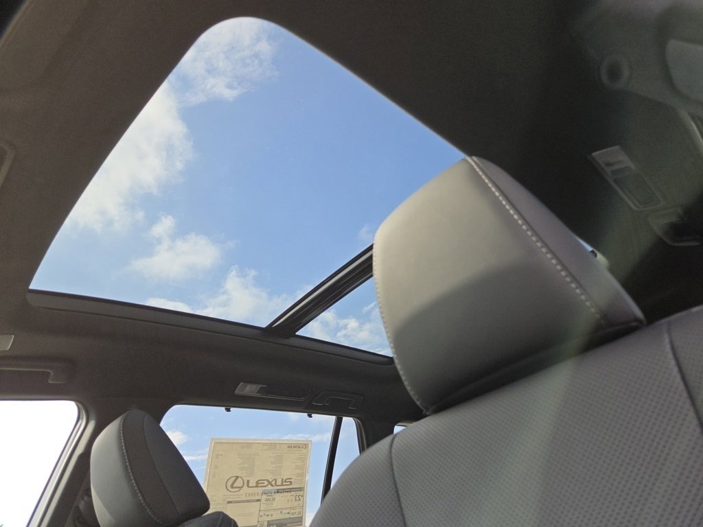 2026 Lexus TX 350 Luxury photo 3