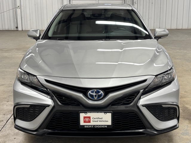2024 Toyota Camry Hybrid SE photo 2