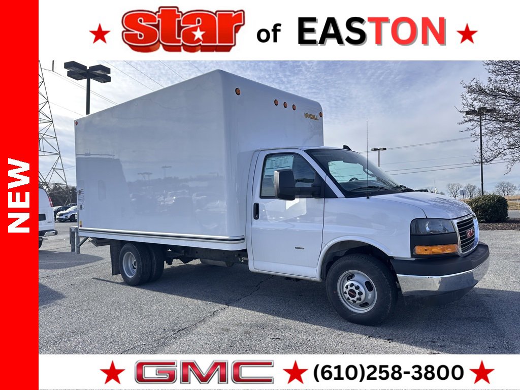 2025 GMC Savana LT's photo